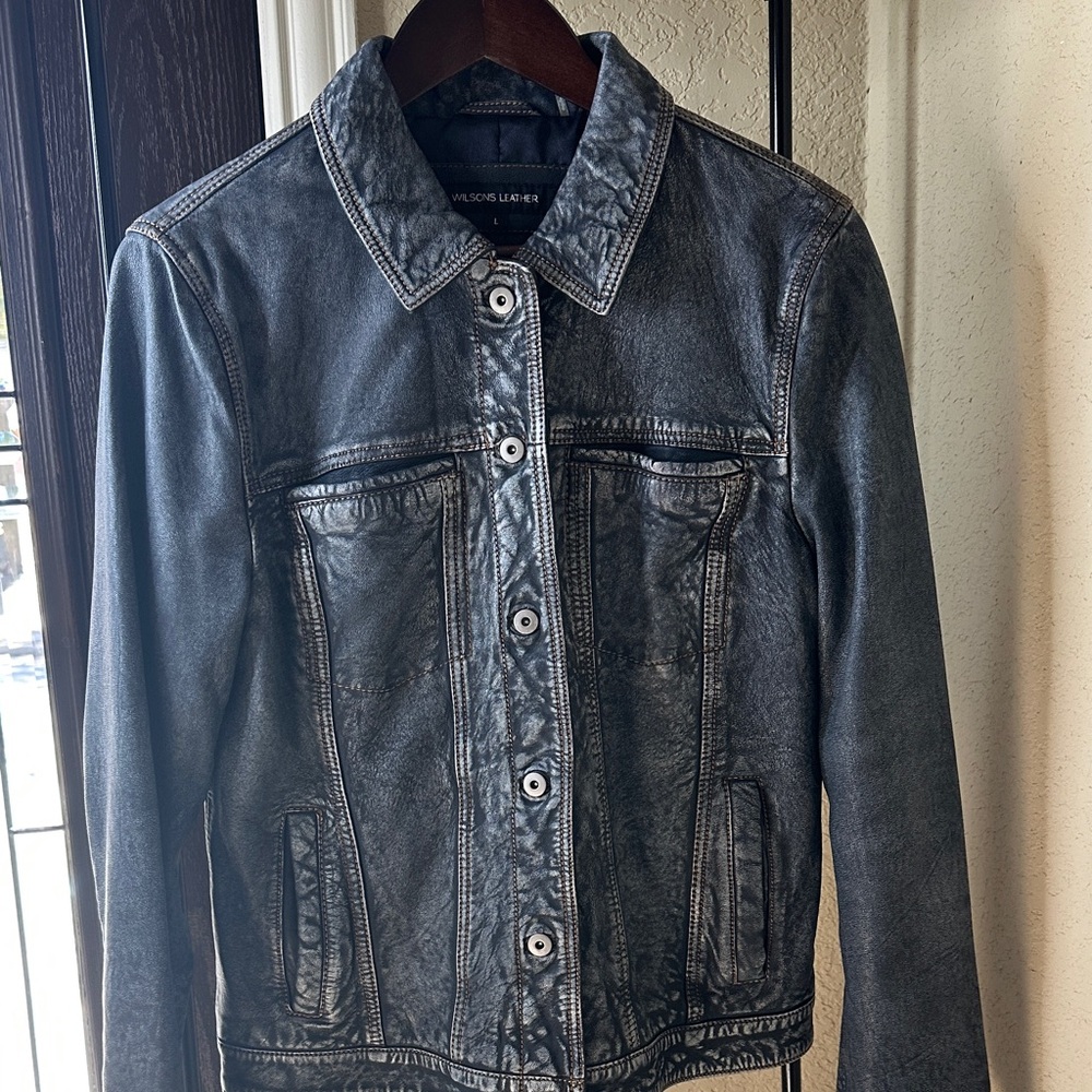 🎈SALE $150🎈Ship $4.99
BrandNEW Beautiful Stylish Leather Distressed Denim Jacket
